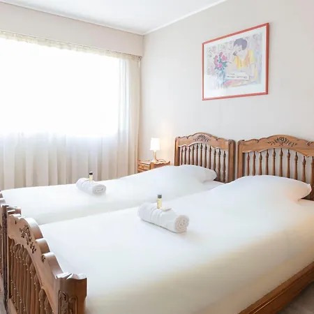 Cap D'antibes 2 Bdr With Parking Swimming Pool And Ac 昂蒂布
